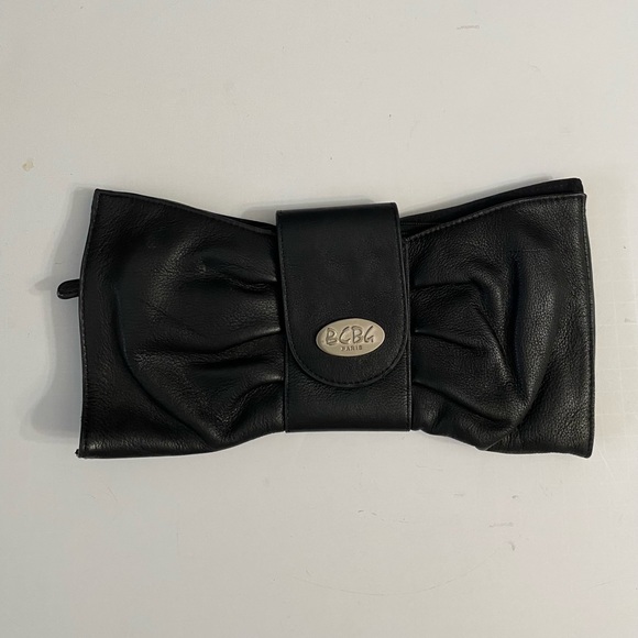 BCBGMAXAZRIA Paris Black Soft Leather Bow Clutch - Picture 1 of 11